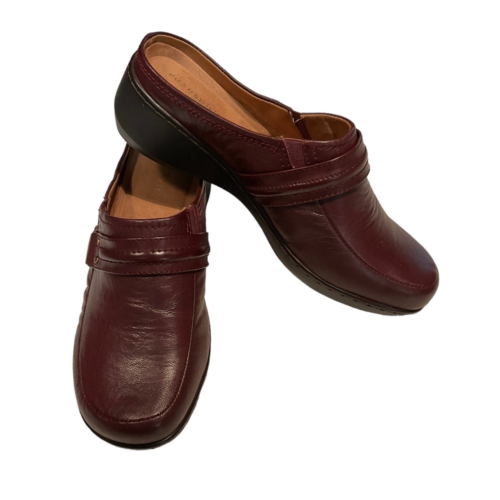 Easy Spirit Women’s leather Clog/Mule/ slip on. Size 10W, Burgundy.